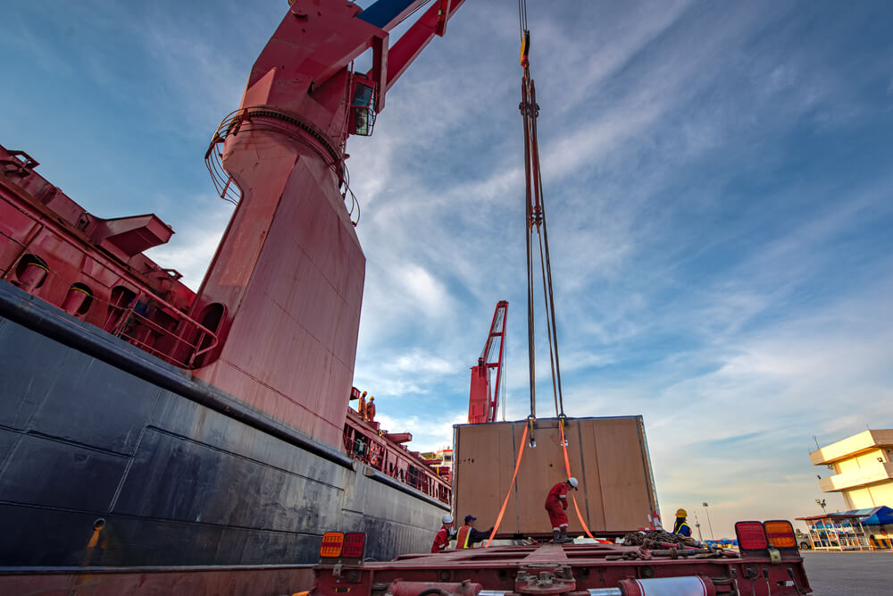 Project cargo freight forwarding and specialized shipping logistics for heavy equipment